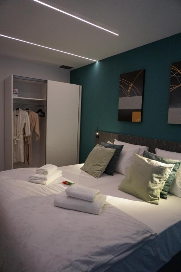 Korzo Suites Paceville Saint Julian's Екстериор снимка